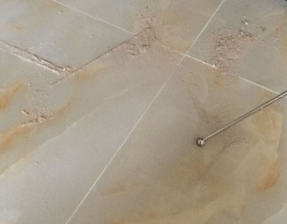 沁阳瓷砖空鼓维修公司分享粘合剂选择不当在瓷砖铺贴过程中可能导致以下问题